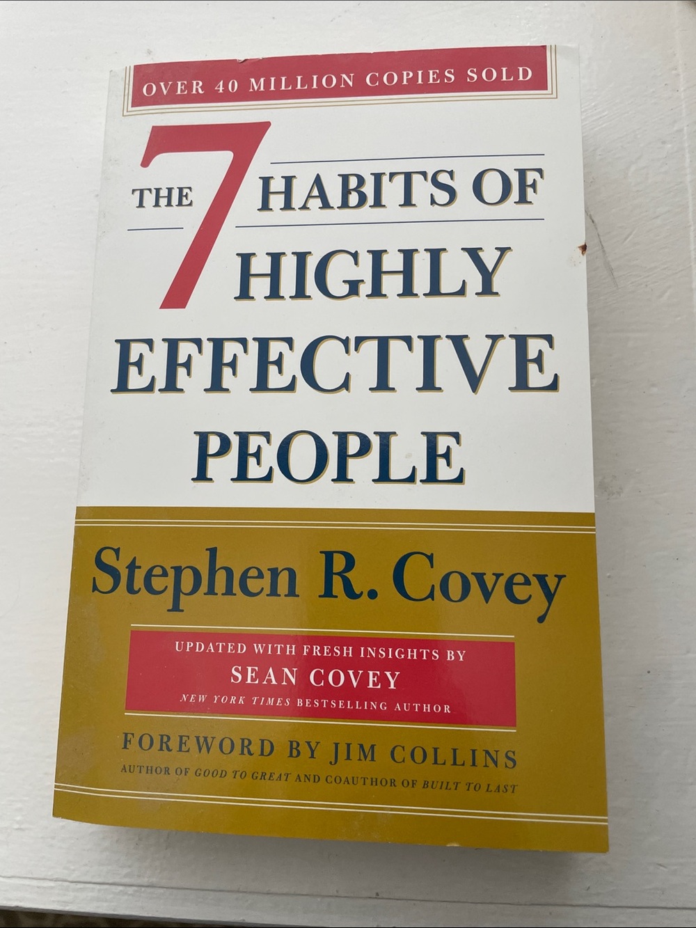 The 7 Habits of Highly Effective People by Stephen R. Covey - White/Gold Cover